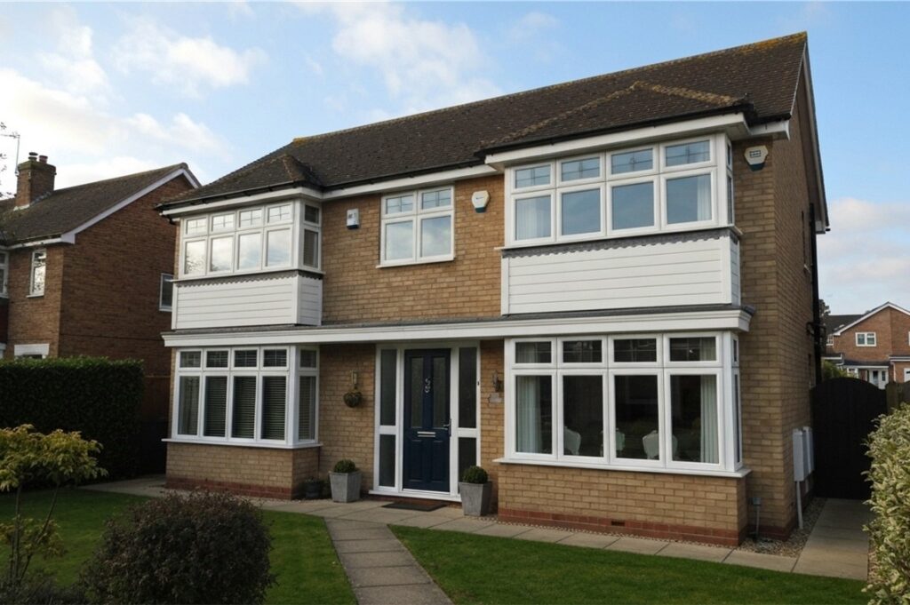 buy replacement windows in Chelmsford, buying new double glazing, window fitters in Chelmsford